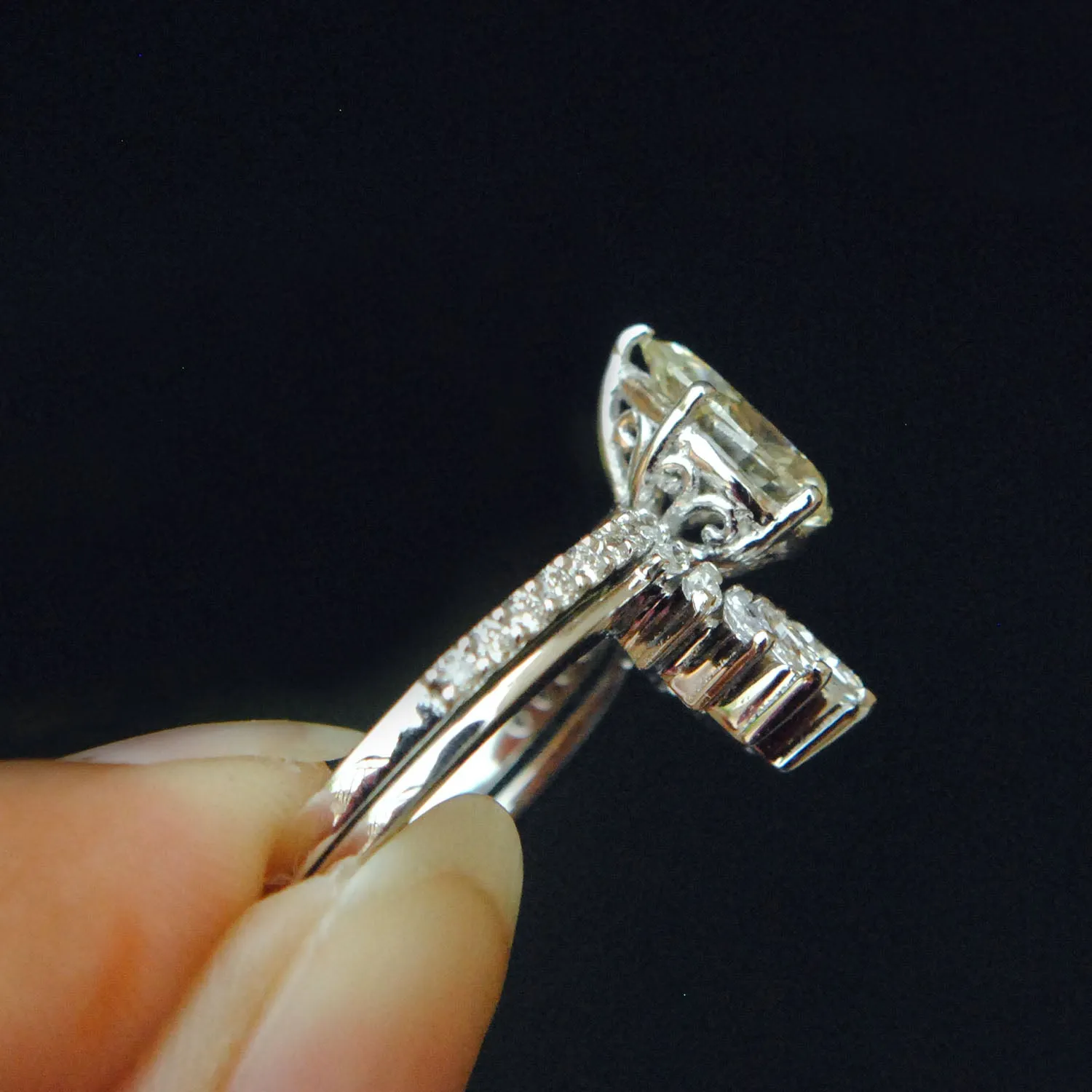 1 Carat Pear Diamond Engagement Ring with Marquise Diamond Curved Stack Wedding Band