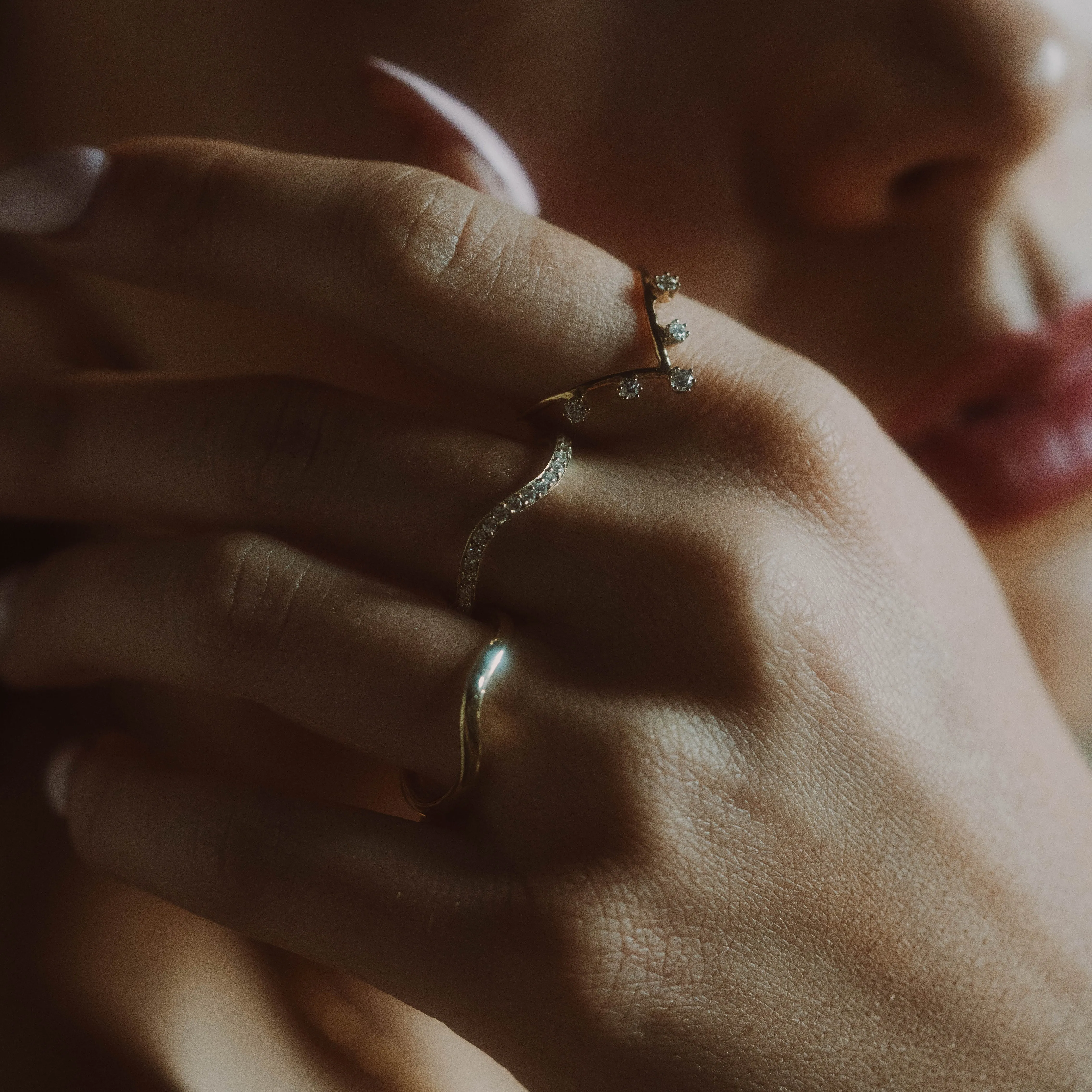 14k Low Tide Curved Band with Diamonds