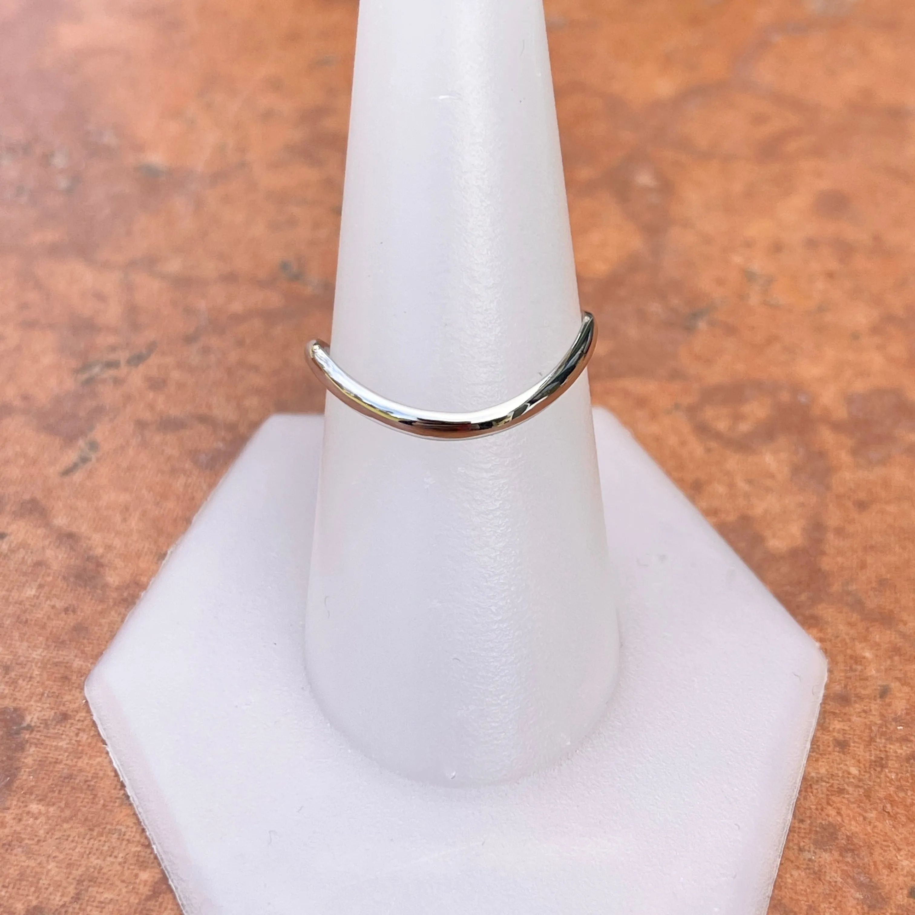 14KT White Gold Wave Band Thumb Ring