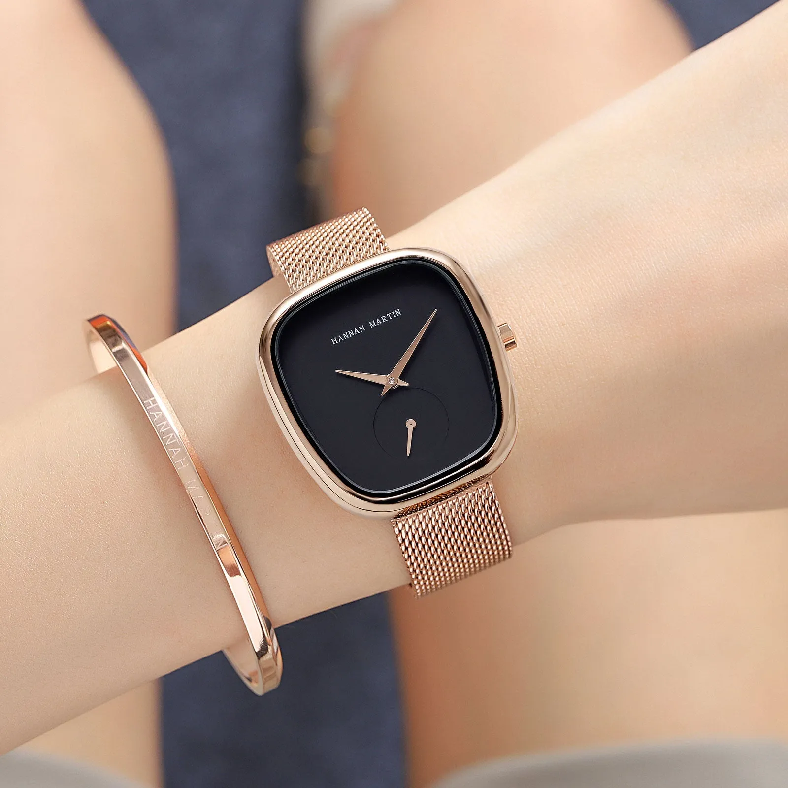2023 New Arrival Tonneau Design Bracelet Watch