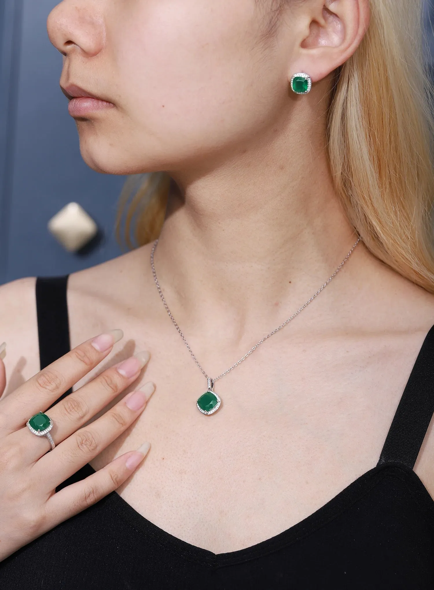925 Sterling Silver Green Agate Jewelry Set – Stud Earrings, Ring & Pendant