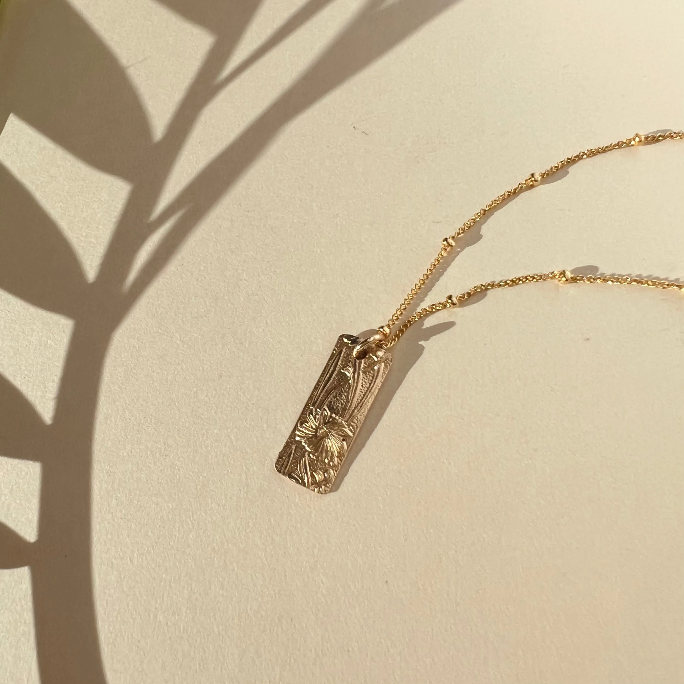 ANDAZ NECKLACE