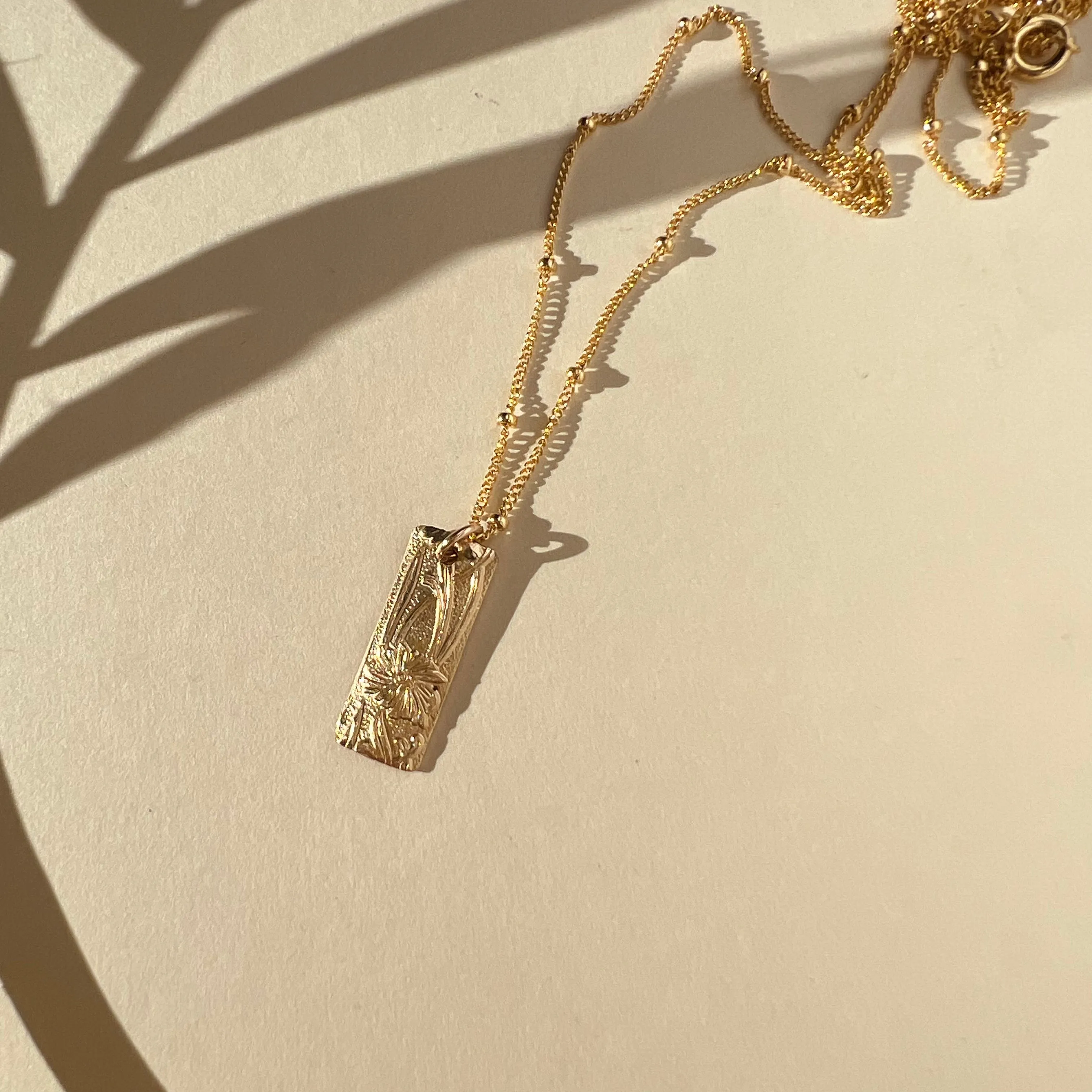 ANDAZ NECKLACE