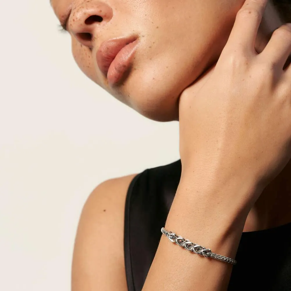 Asli Classic Chain Link Station Bracelet in Silver