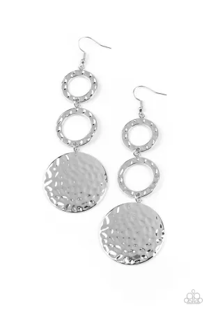 Blooming Baubles Silver
Earrings Paparazzi