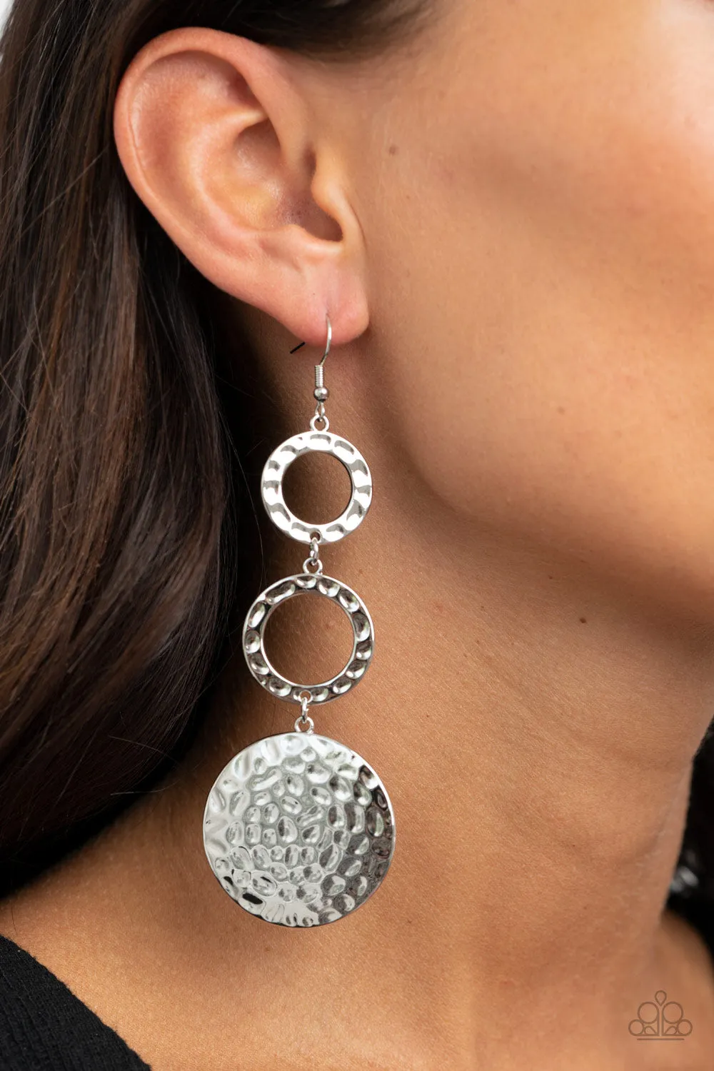 Blooming Baubles Silver
Earrings Paparazzi