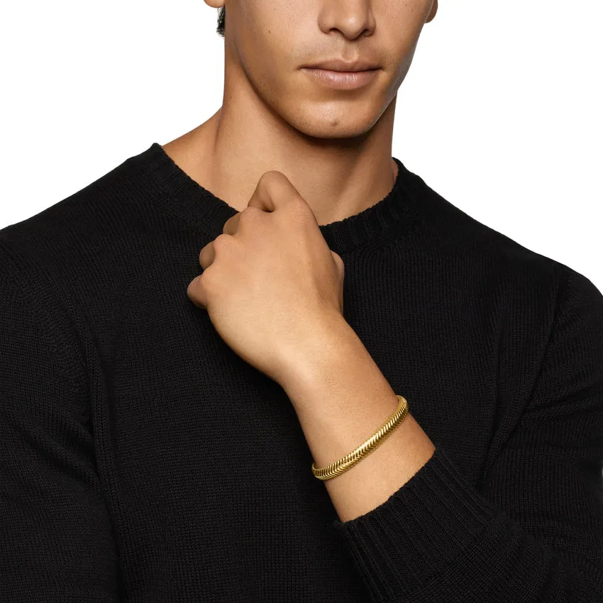Chevron Cuff Bracelet in 18K Yellow Gold, 8mm, Size Medium