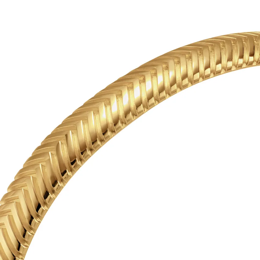Chevron Cuff Bracelet in 18K Yellow Gold, 8mm, Size Medium