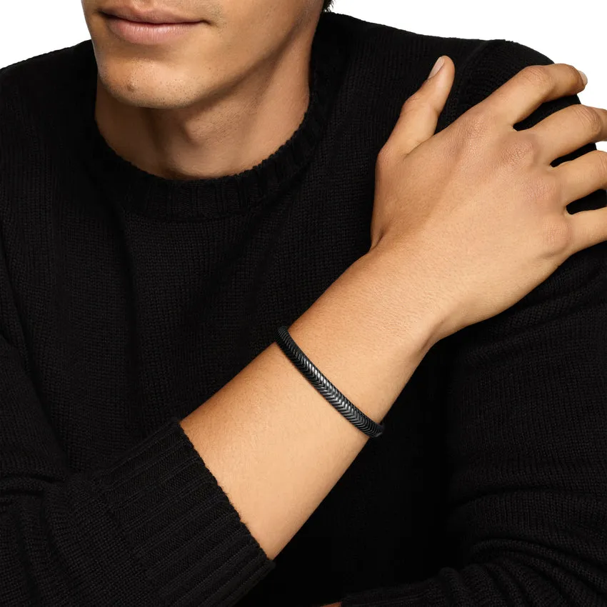 Chevron Cuff in Black Titanium, 8mm, Size Medium