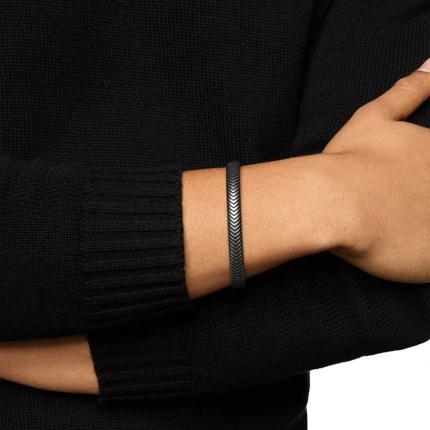 Chevron Cuff in Titanium, 8mm, Size Medium