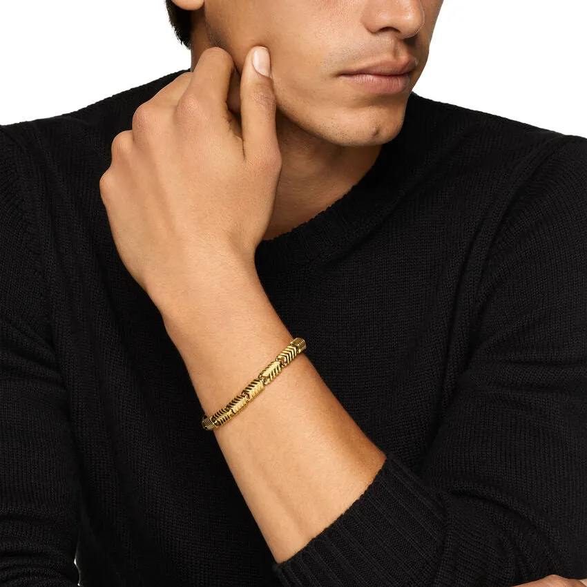 Chevron Link Bracelet in 18K Yellow Gold, 7.6mm, Size Medium
