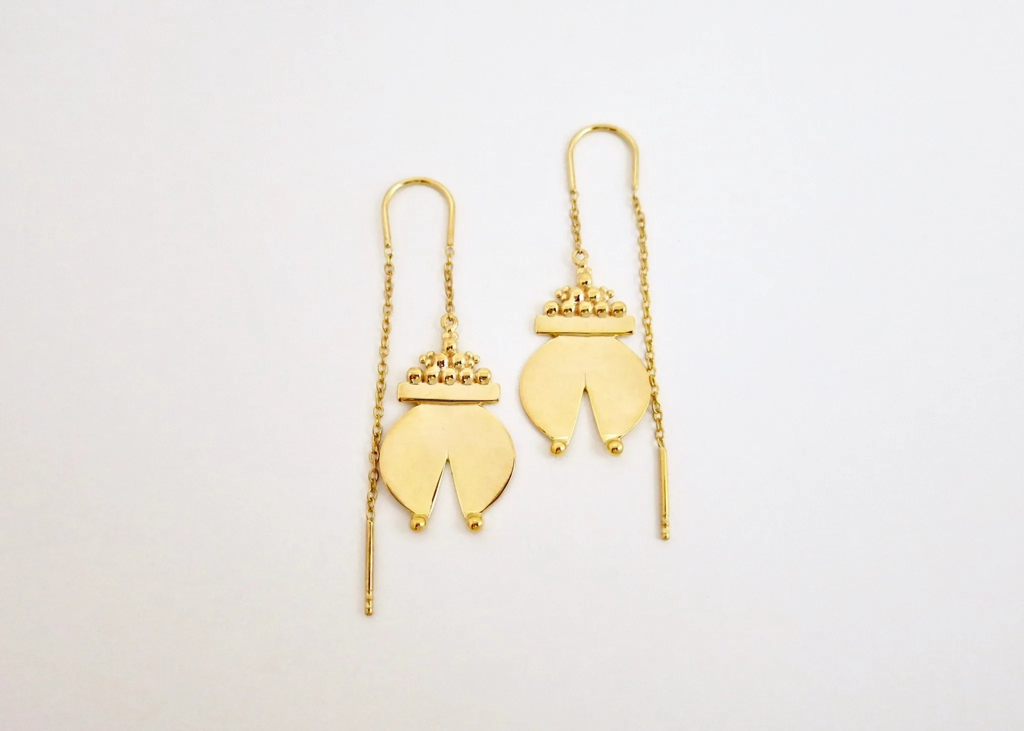 Contemporary, gold plated 'Naughara' threader earrings
