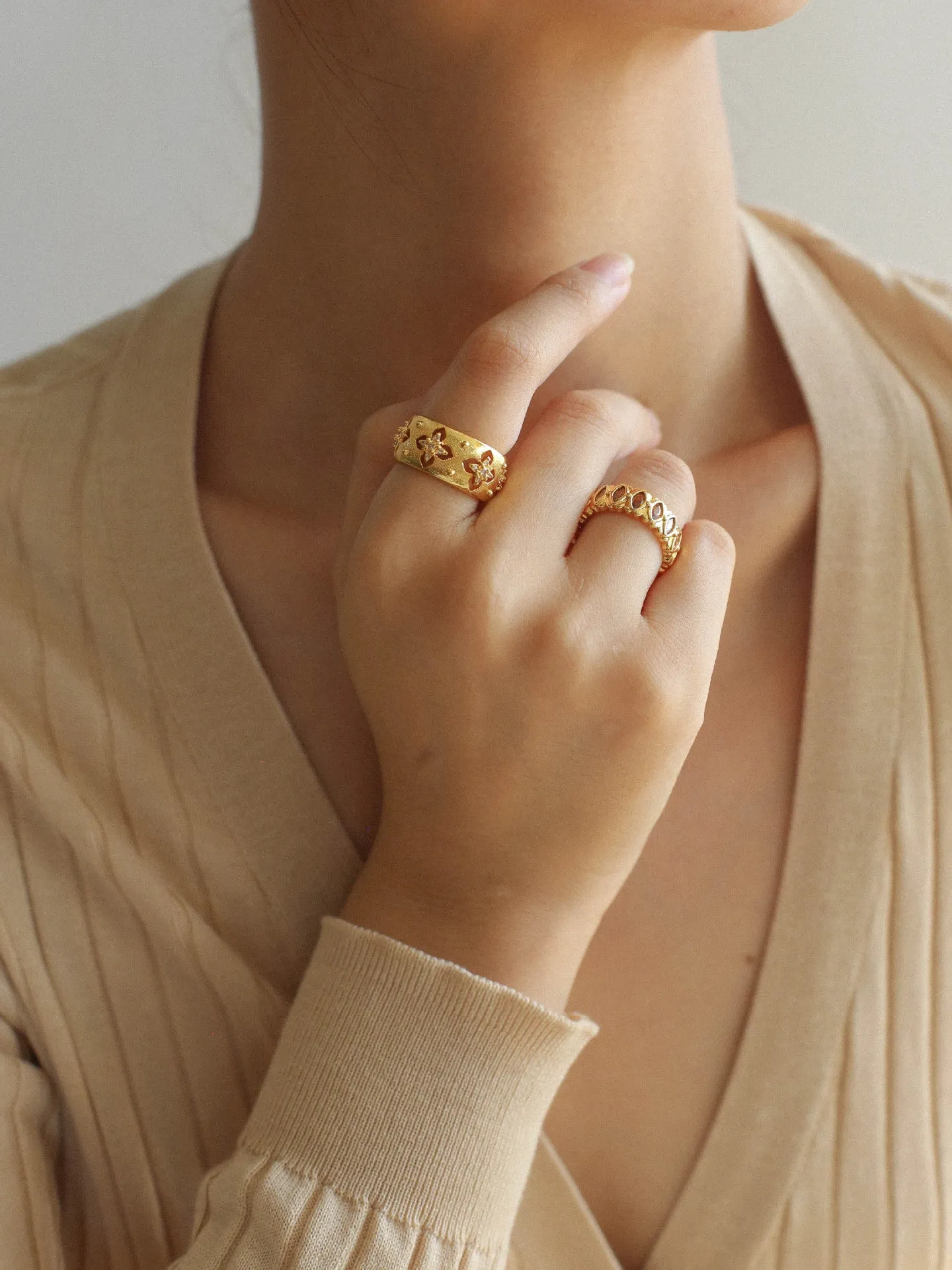 Court Style Vintage Diamond Flower Zircon Ring