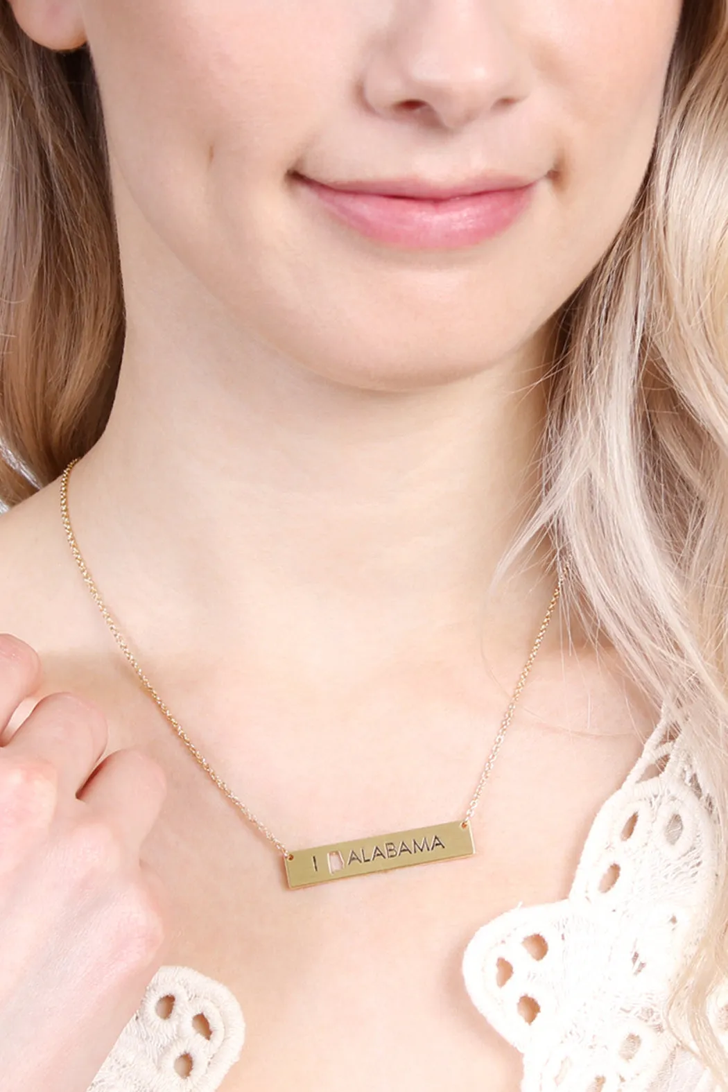 CUTOUT ALABAMA BAR NECKLACE