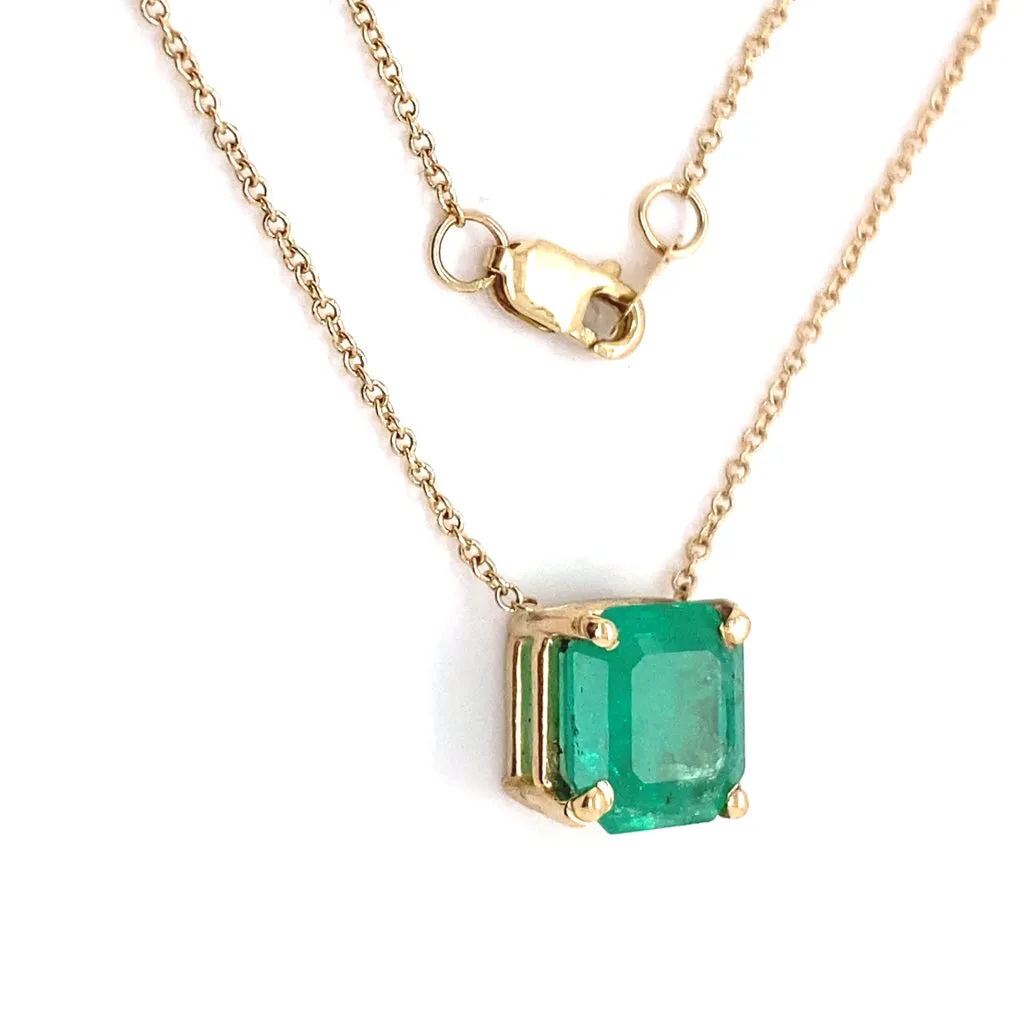 Emerald Solitaire Stationary Necklace