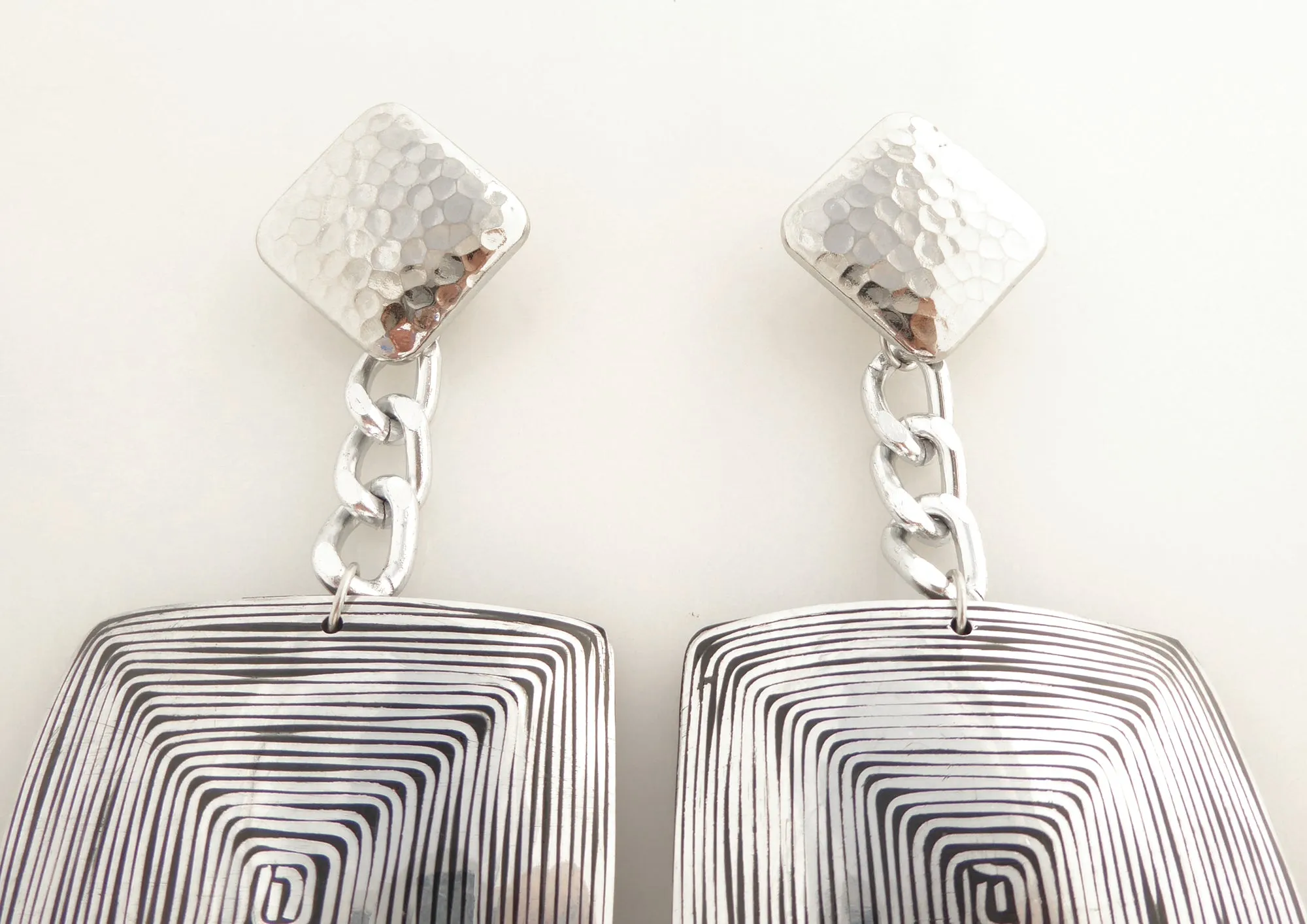 Fizza geometric earrings