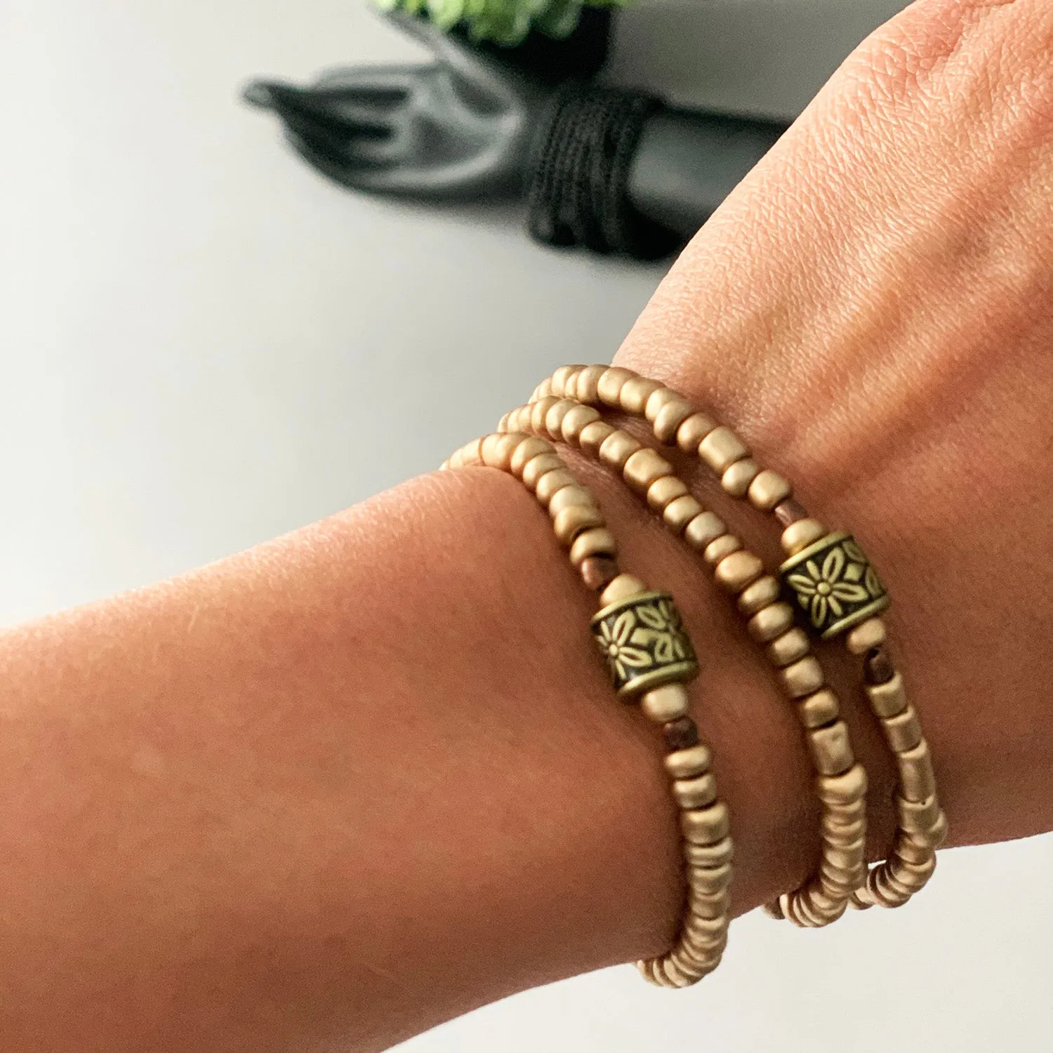 Gold Glass Beads With Center Piece Bracelet | ALPHONSINA