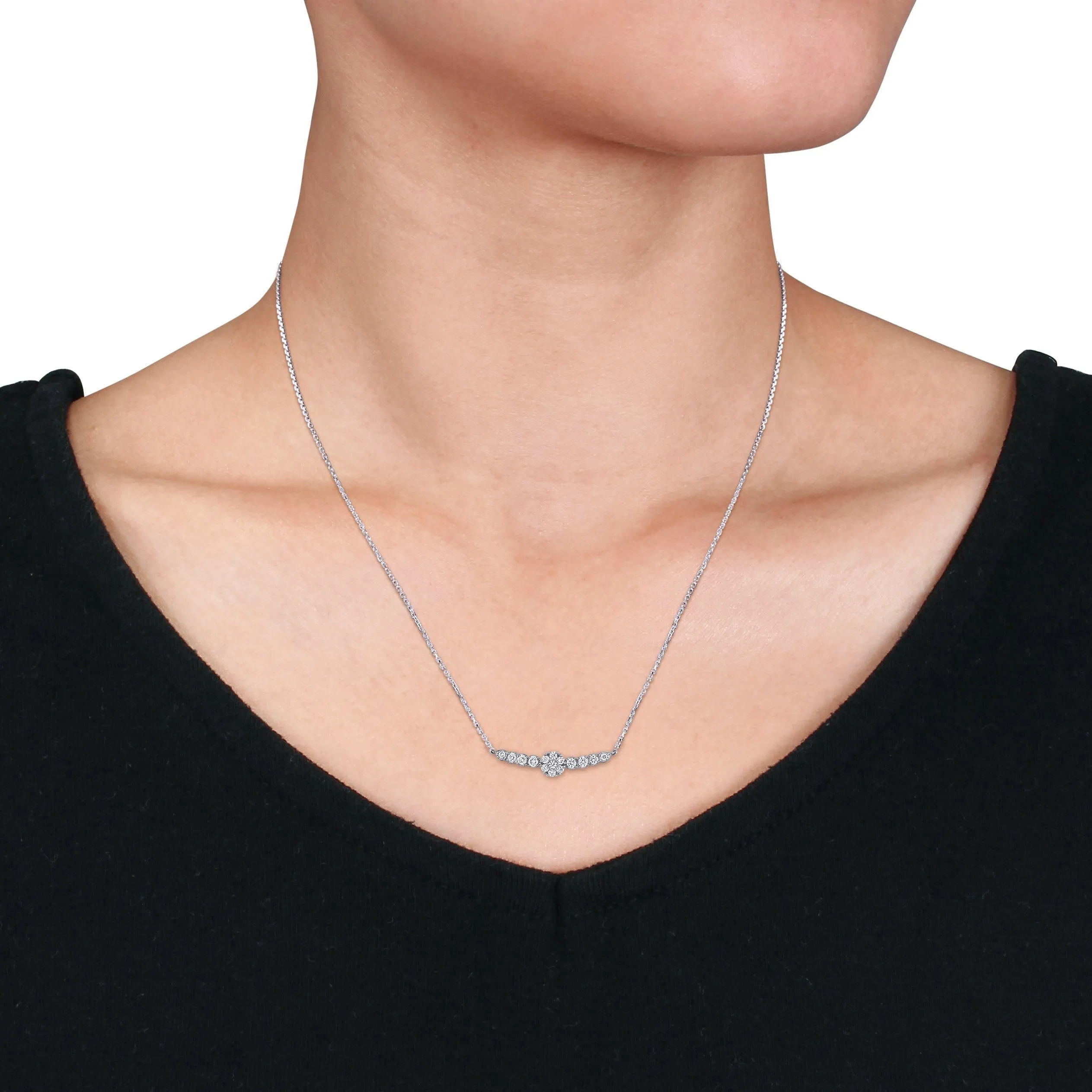 Graduated Floral Bar Necklace