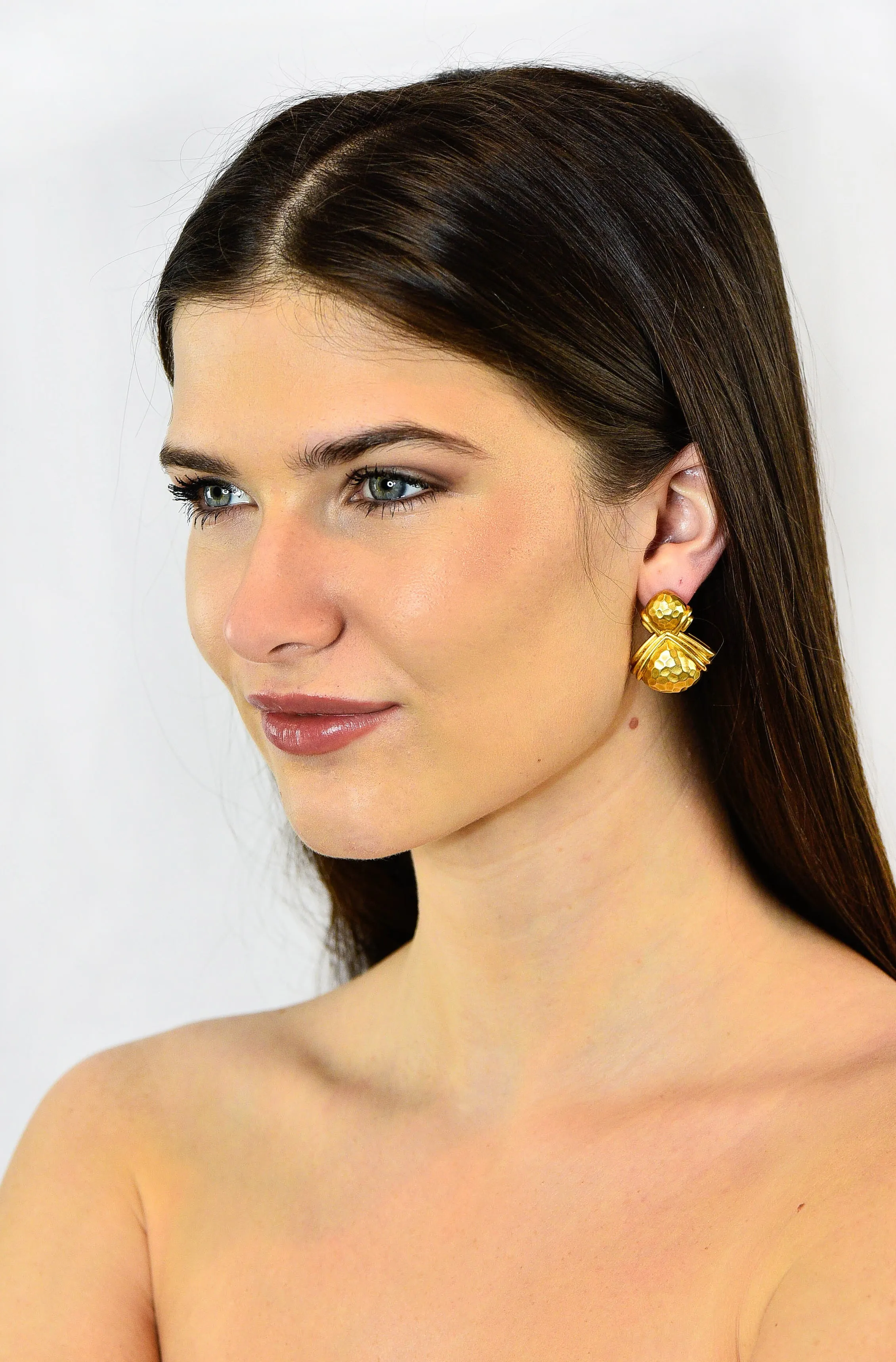Hammerman Brothers Vintage 18 Karat Gold Hammered Doorknocker Earrings