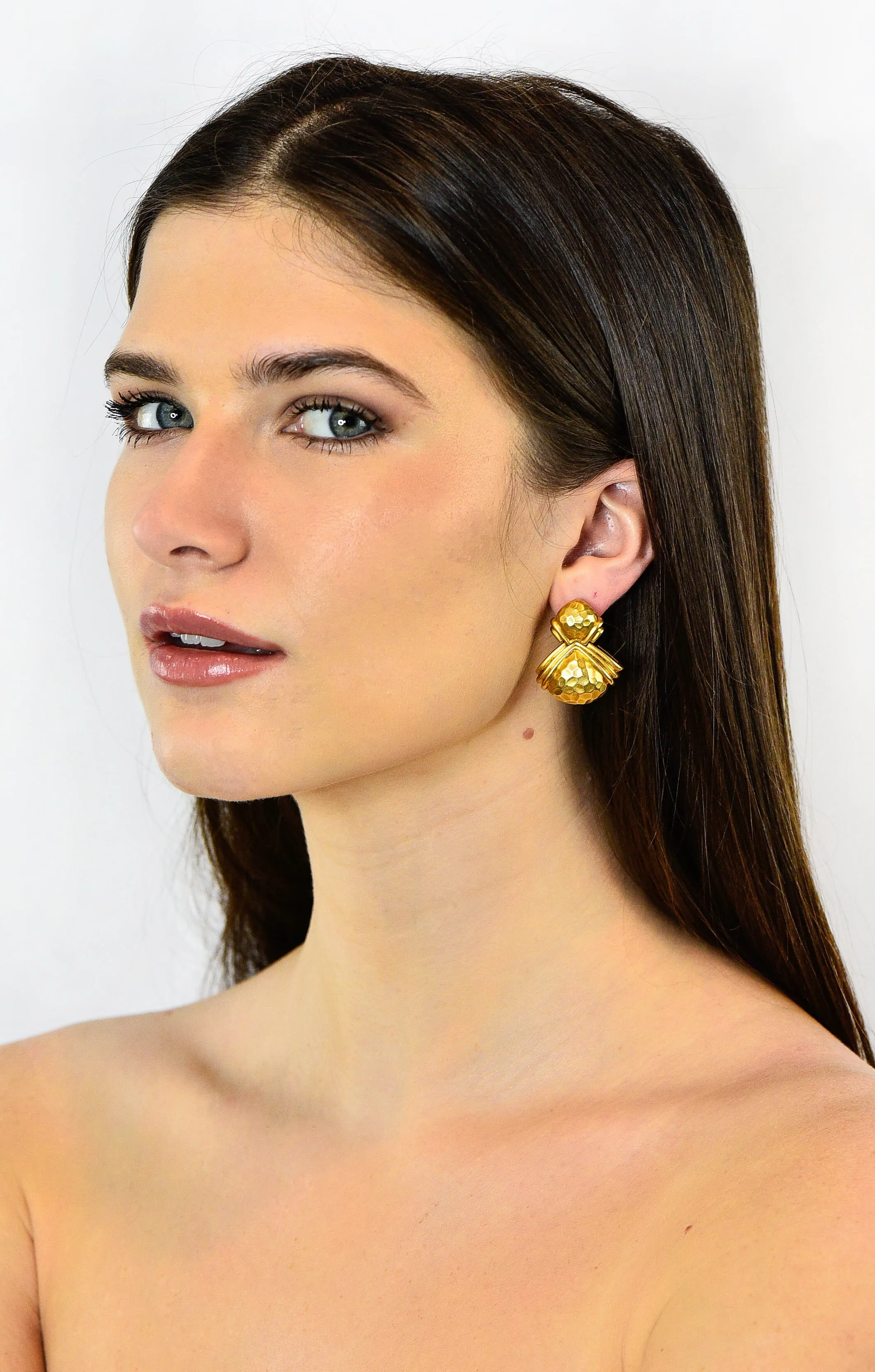 Hammerman Brothers Vintage 18 Karat Gold Hammered Doorknocker Earrings
