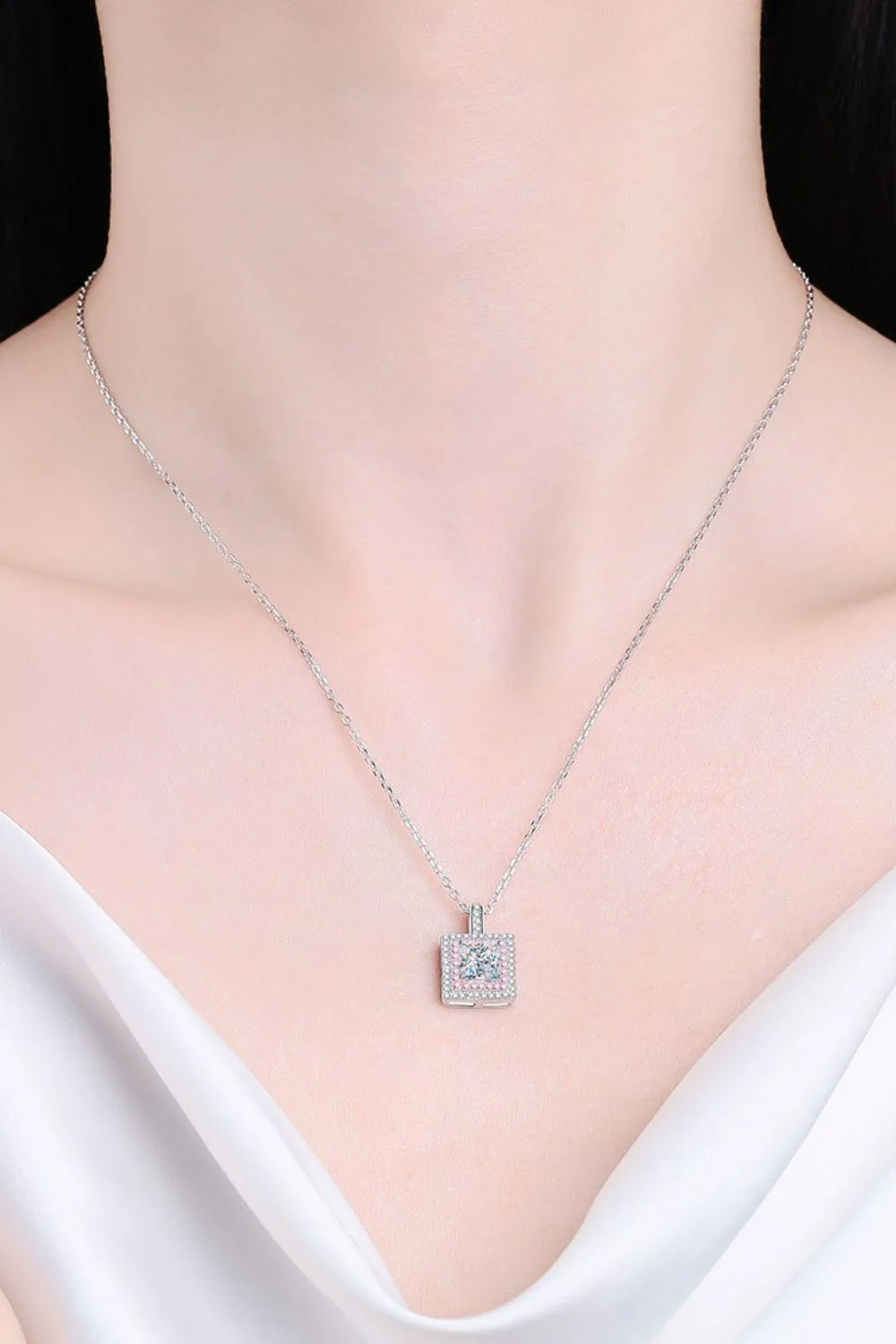 Hazel Blues® | 1 Carat Moissanite Square Pendant Chain Necklace