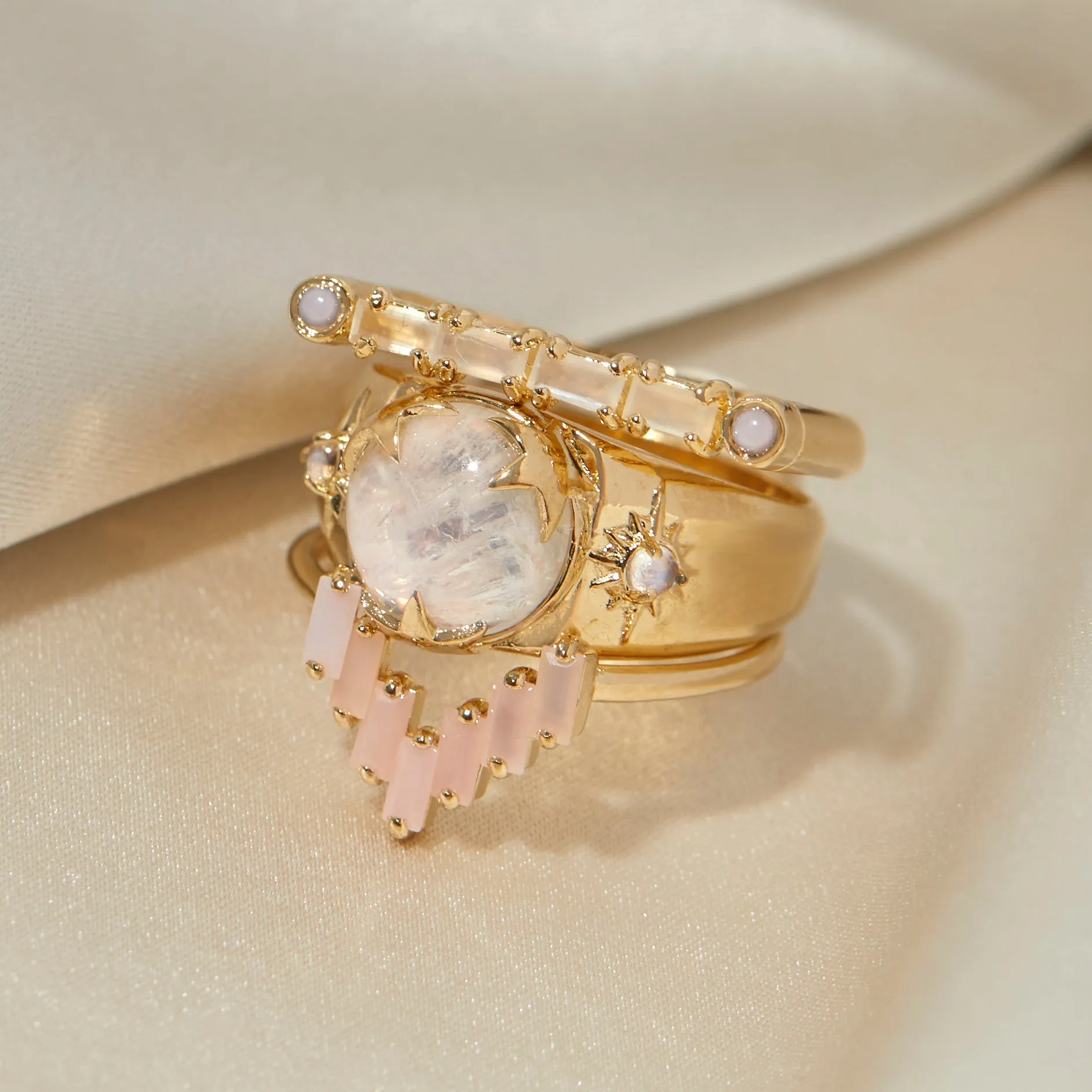 Luna Signet in Moonstone/Moonstone