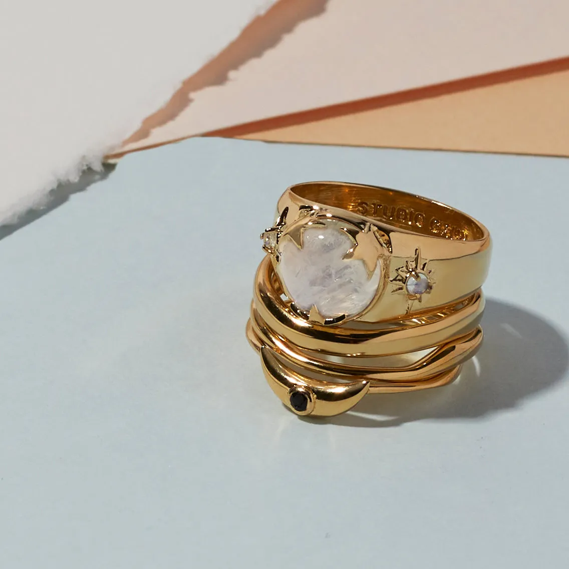 Luna Signet in Moonstone/Moonstone