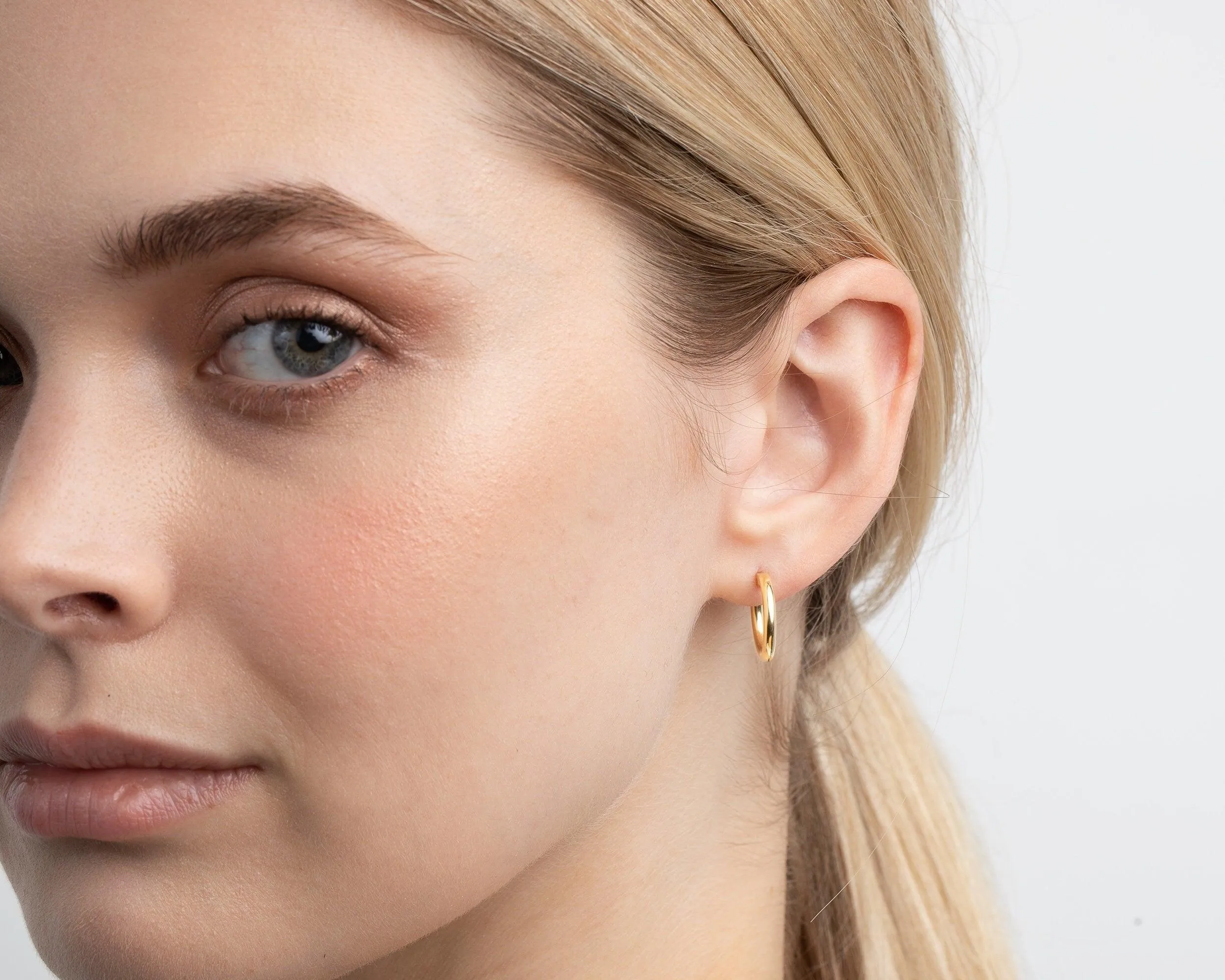 Minimalist Hoops Earrings - 18K Gold Vermeil