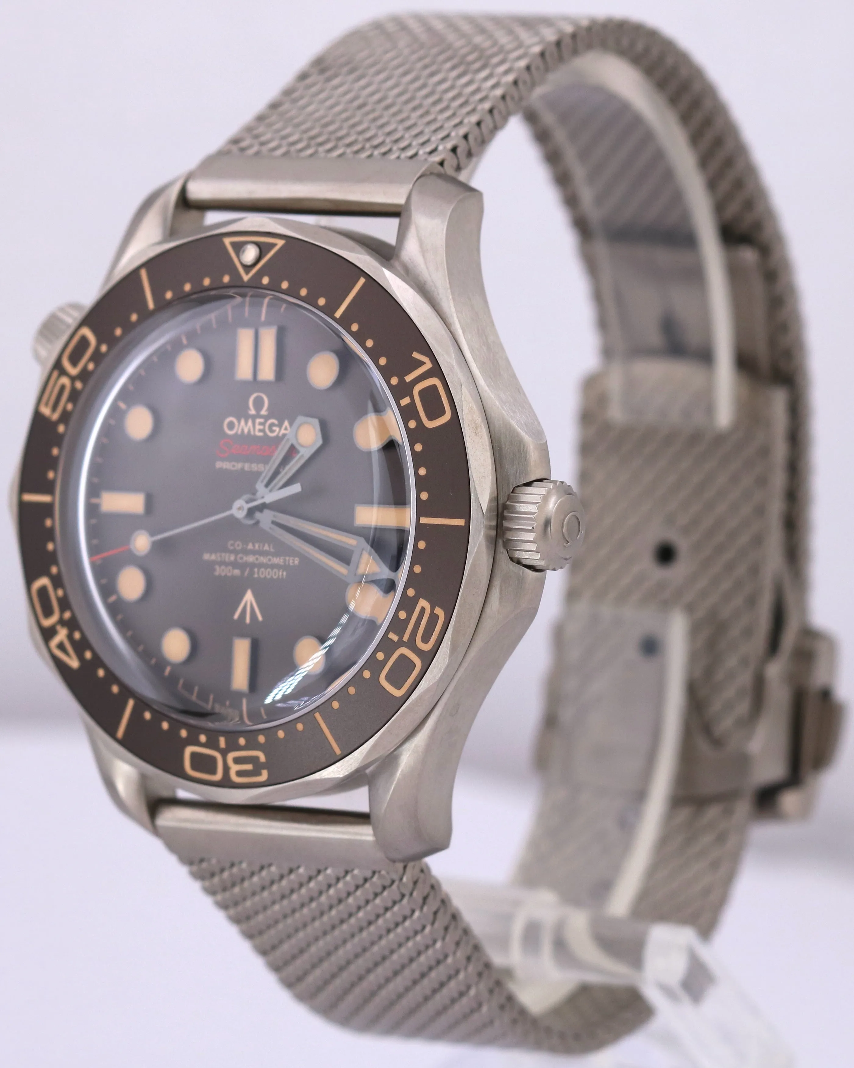 MINT PAPERS Omega Seamaster NO TIME TO DIE 42mm Titanium 210.90.42.20.01.001 BOX