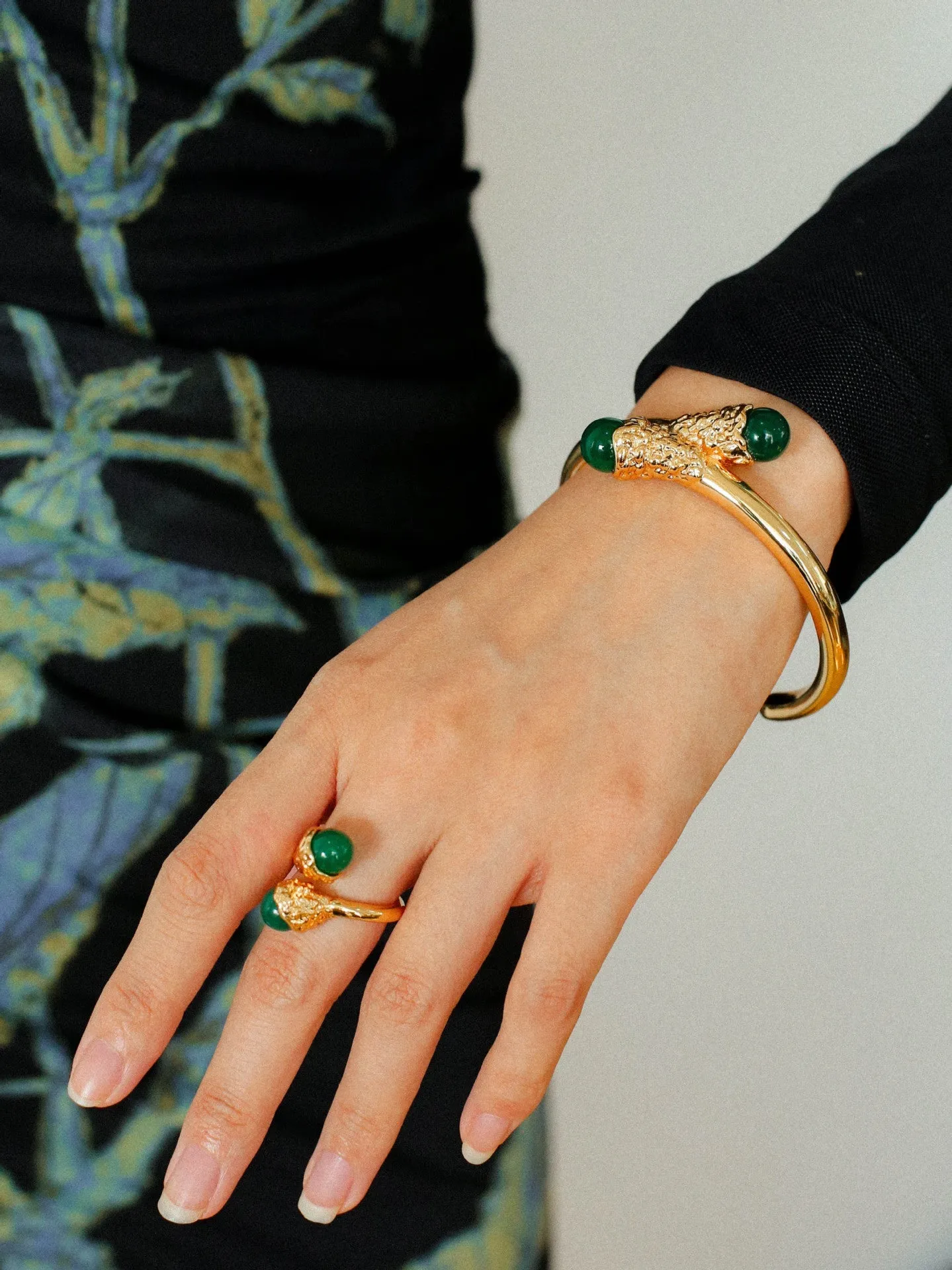Niche Metal Wind Lava Water Drop Agate Open Ring-Green Agate