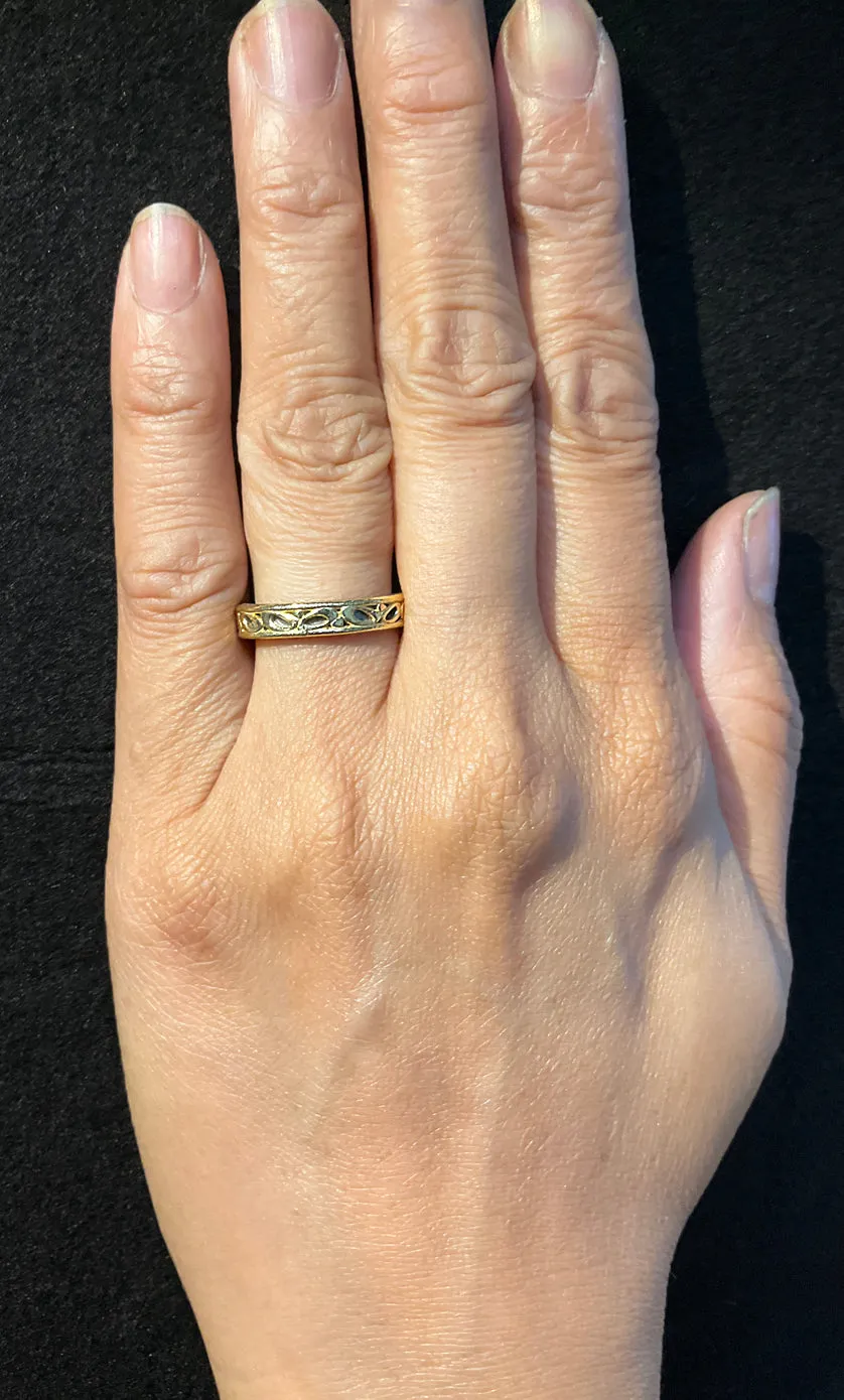 Open Pebble Mesh Ring