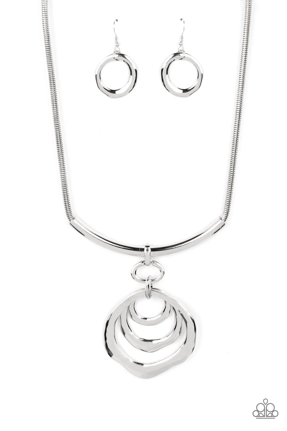 Paparazzi - Forged in Fabulous - Silver Necklace