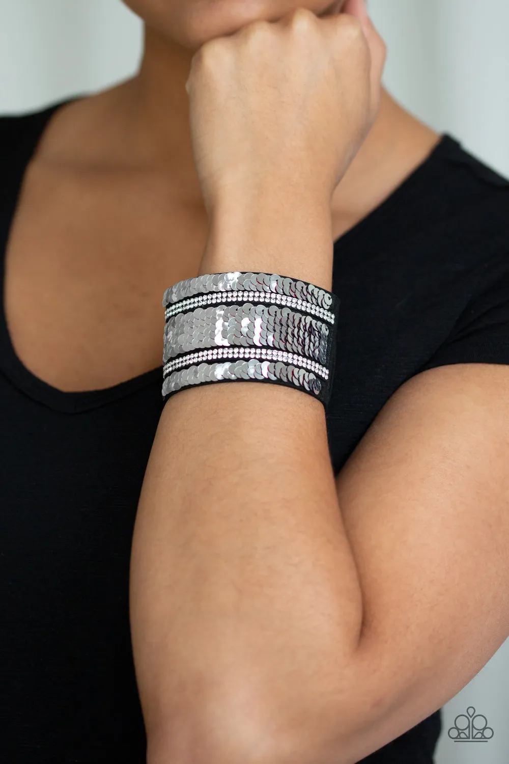 Paparazzi -MERMAID Service - Red Bracelet