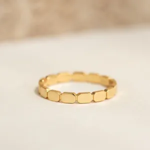 Ribbed Gold Ring - Mika