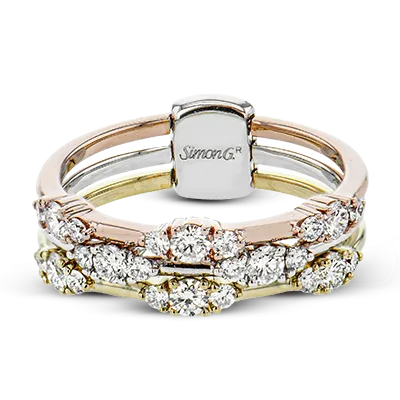 Right Hand Ring in 18k Gold with Diamonds