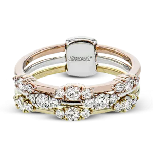 Right Hand Ring in 18k Gold with Diamonds