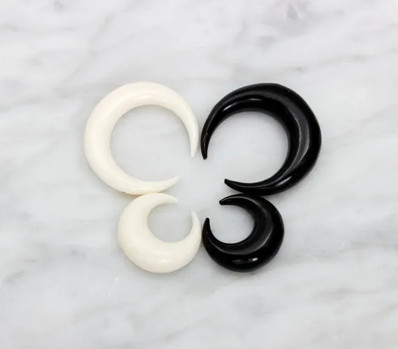 Small Horn Necklace