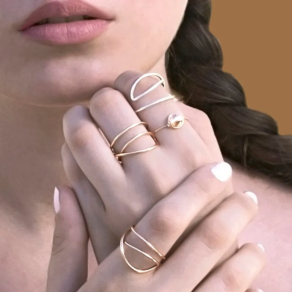 SWIRL RING BAND