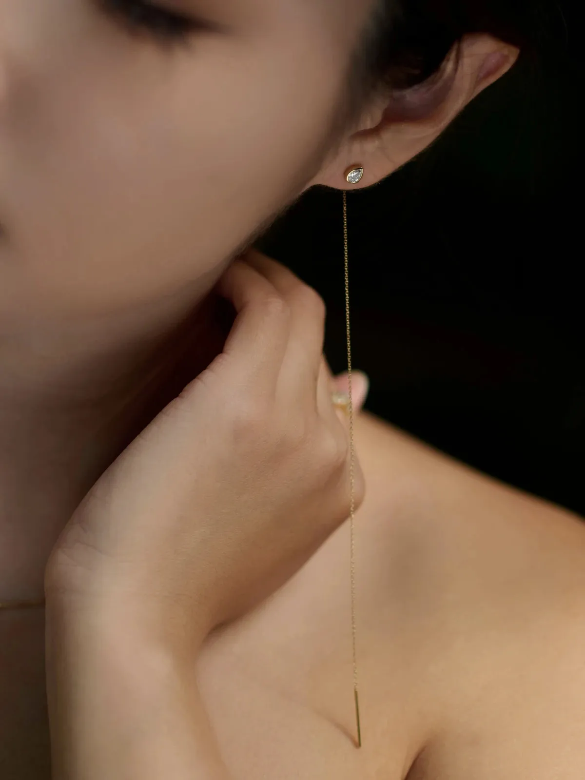 The Classics Shimmering Line Threader Earring