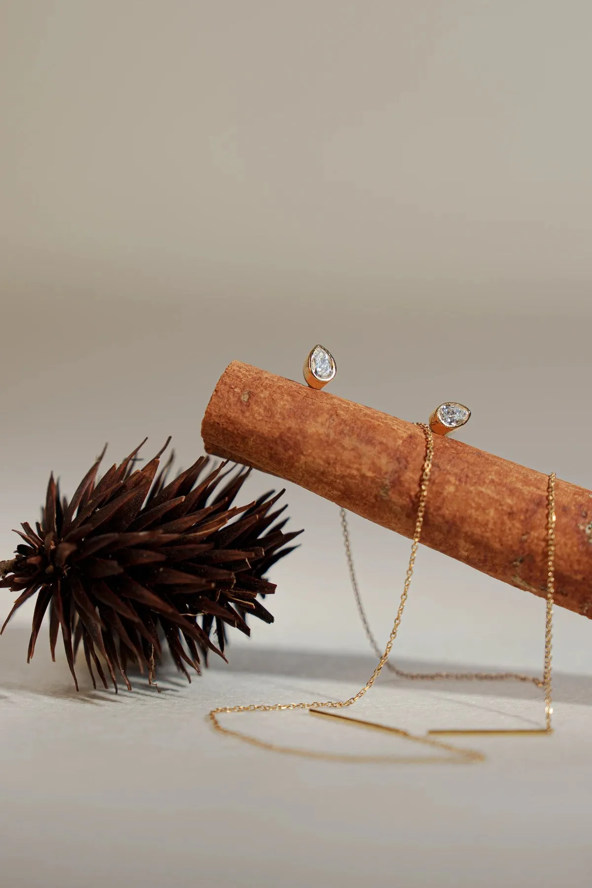 The Classics Shimmering Line Threader Earring
