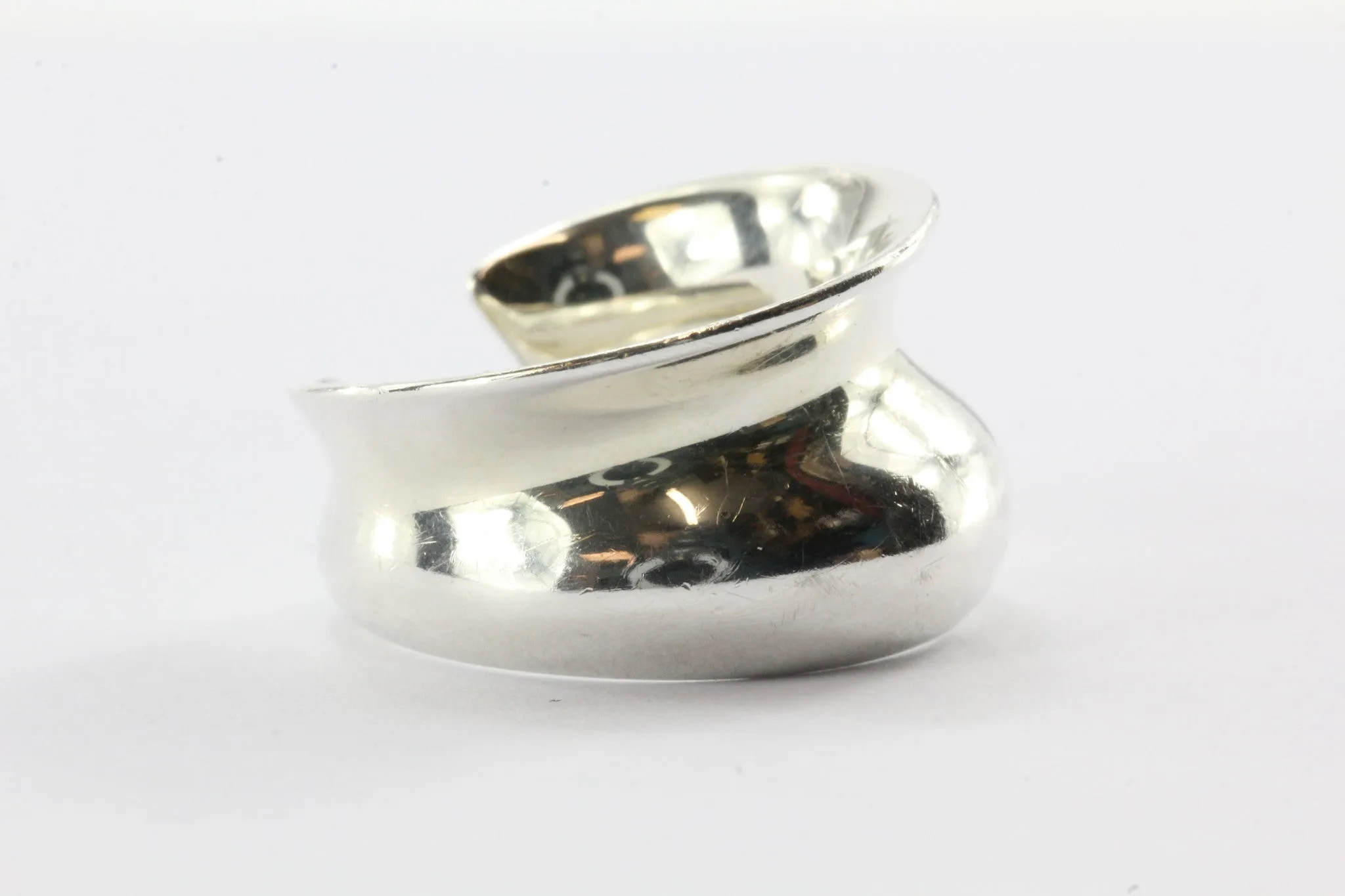 Tiffany & Co Frank Gehry Sterling Silver Wavy Fish Open Back Ring Size 5.75