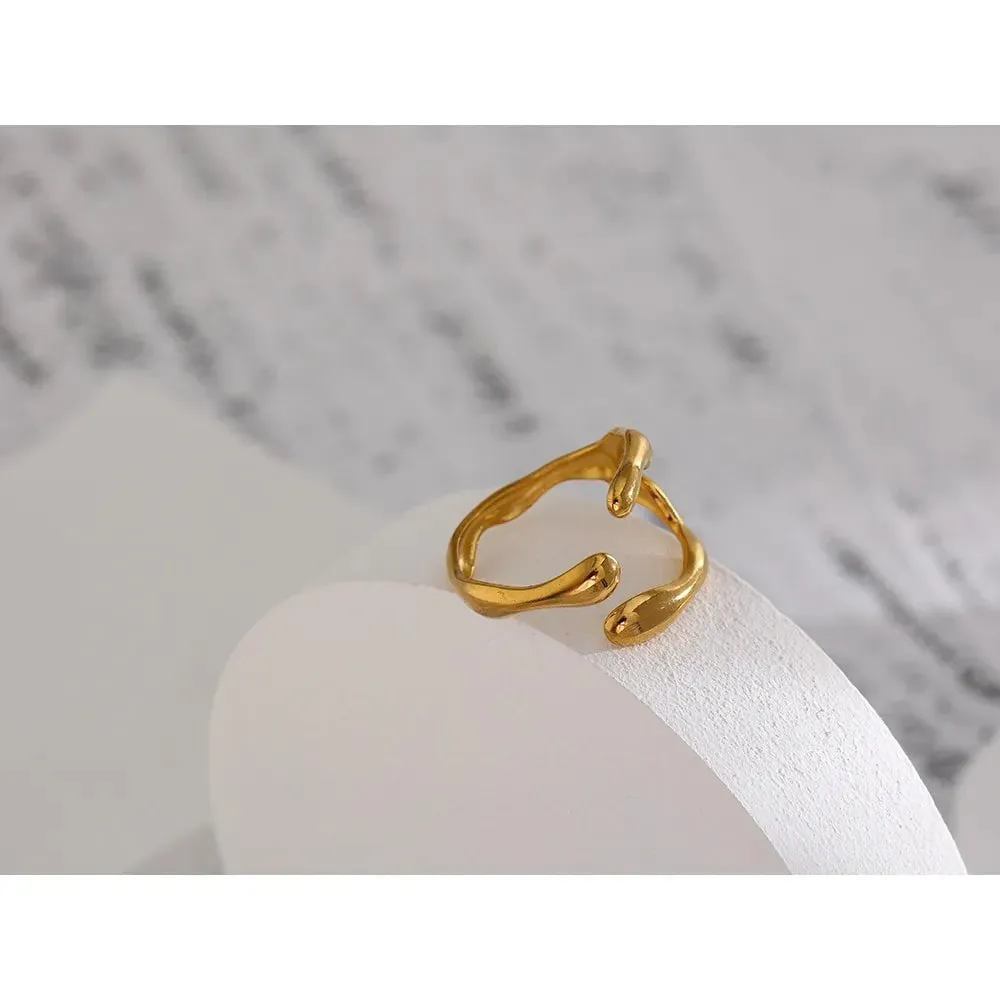 Trendy 316L Stainless Steel Opening Ring Design - Shop Now for a Stylish Metallic Look!