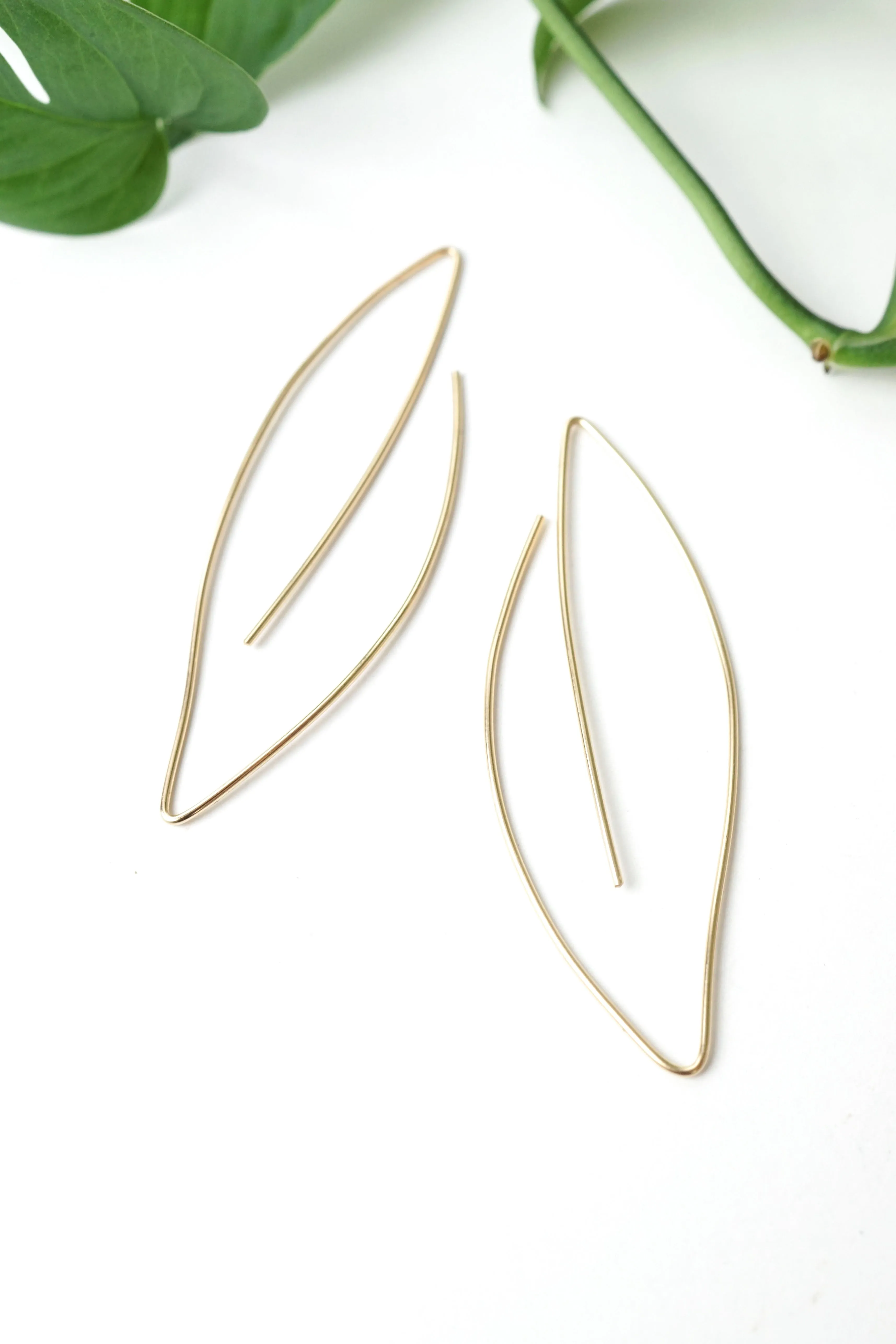 Verdoyante Threader Hoop Earrings in silver or gold-filled