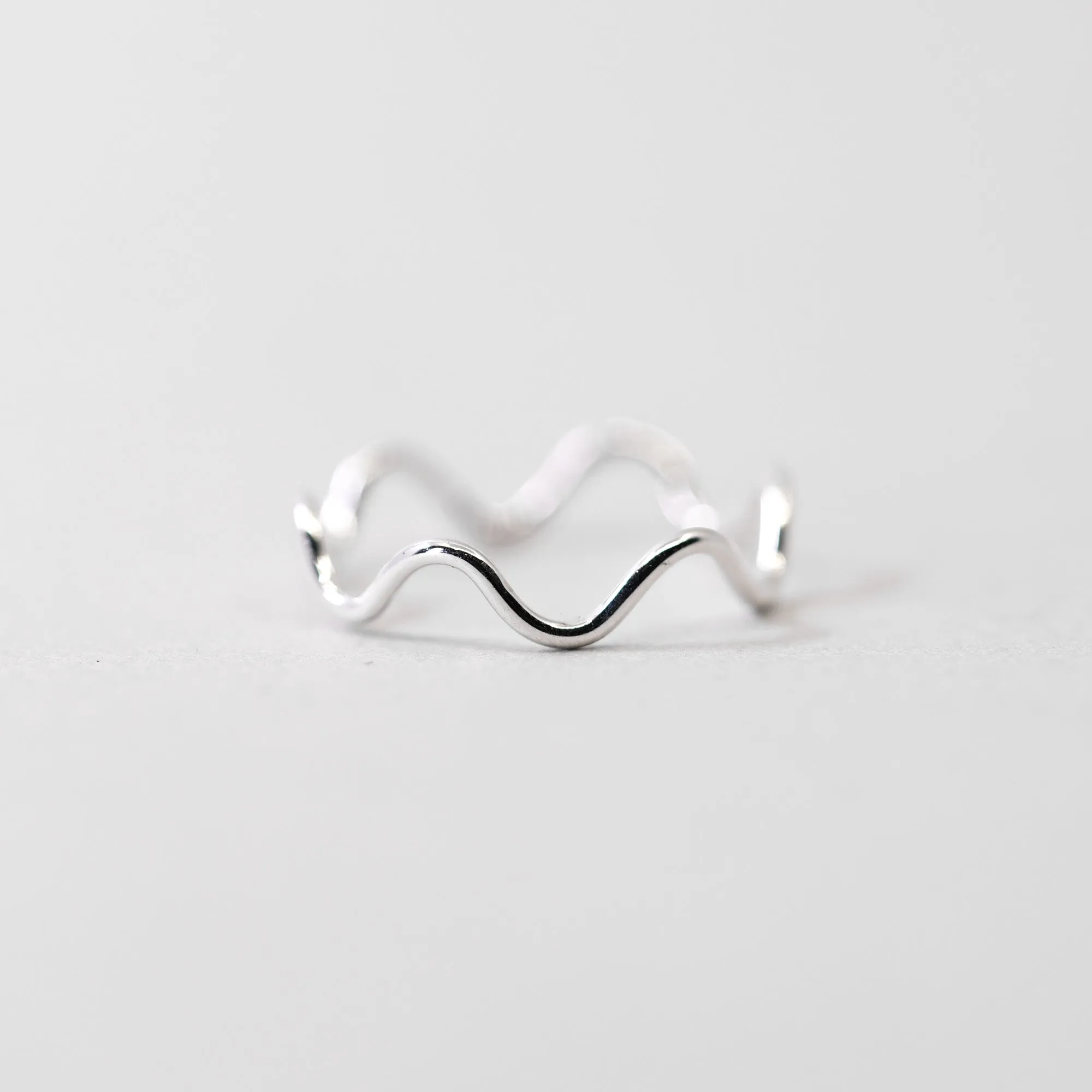 Wiggle Ring in Silver